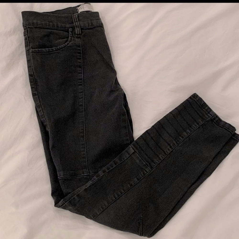 Free People Dark Wash skinny Jeans